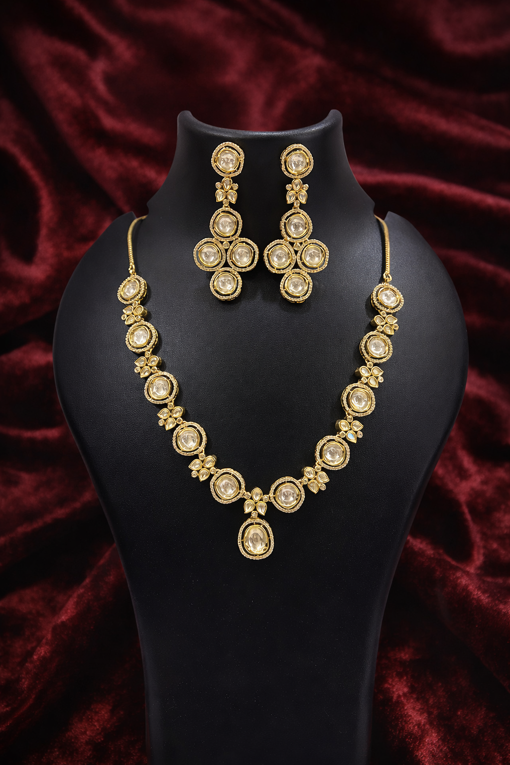 The Alira Round Polki Necklace Set