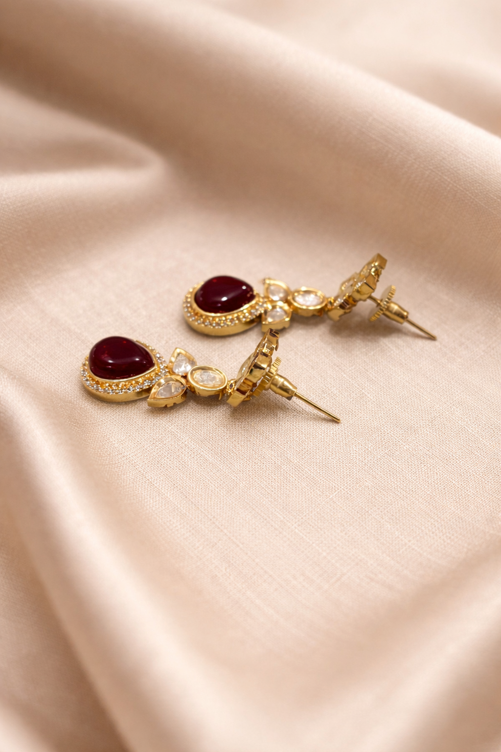 Contemporary Oval Kundan  & Ruby Pendant Set