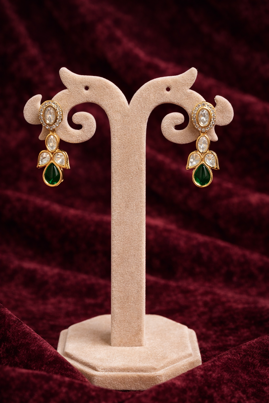 Verdant Glow: Modern Emerald & Polki Foliage Set