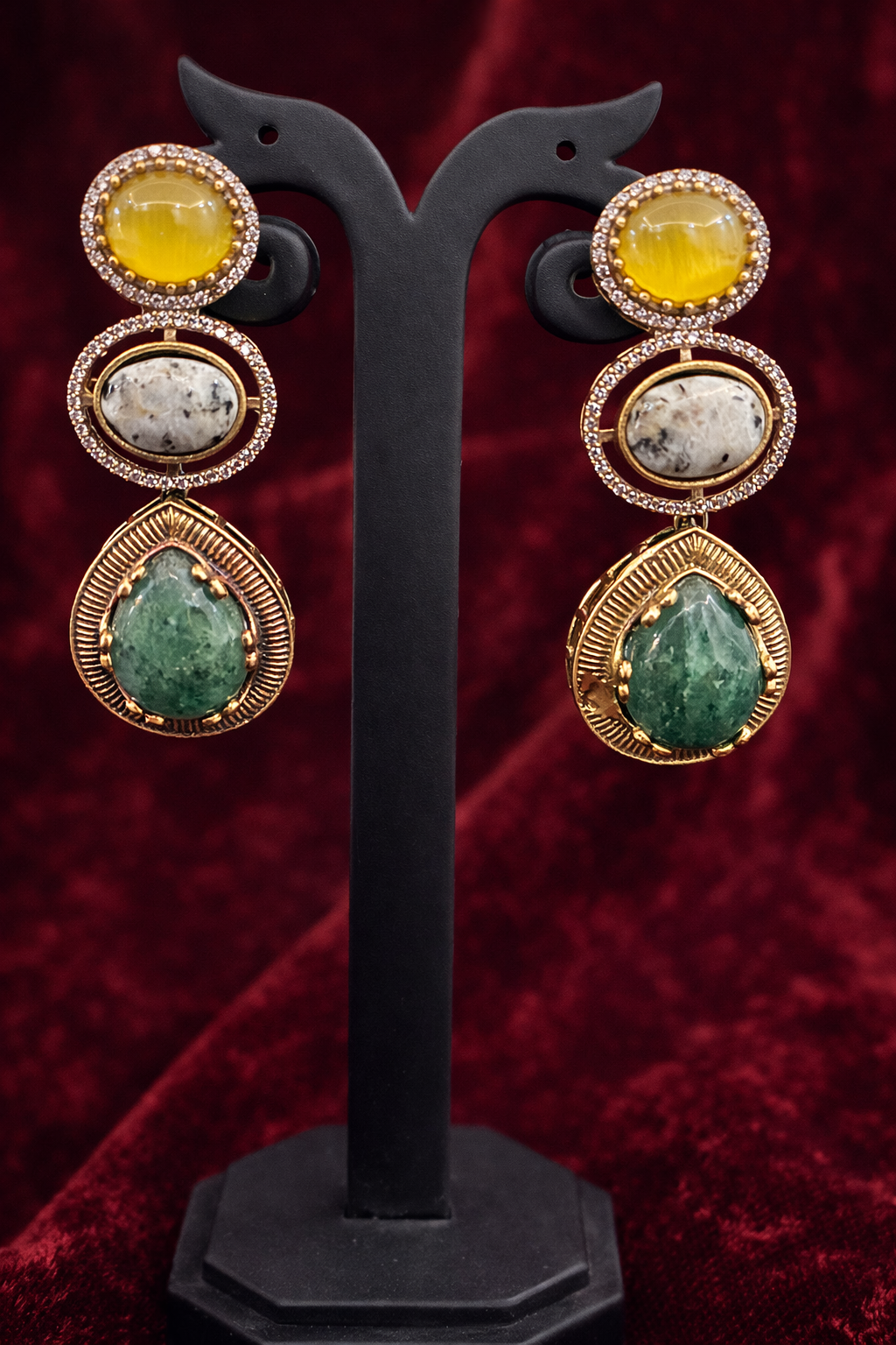 The Rangrez Navratan Necklace Set