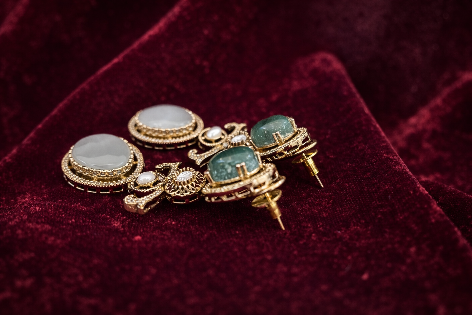 The Victorian Pastel Harmony Necklace Set